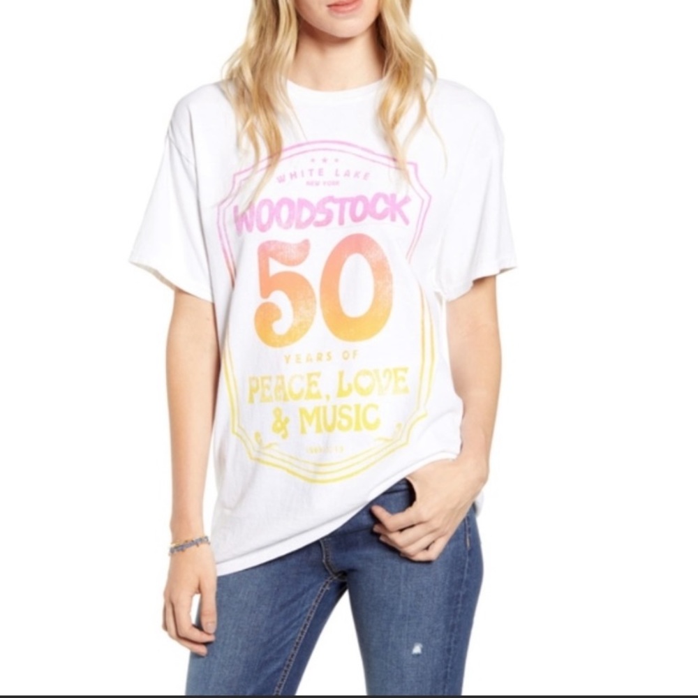 The Vinyl Icons Graphic Tee : Woodstock 50 years